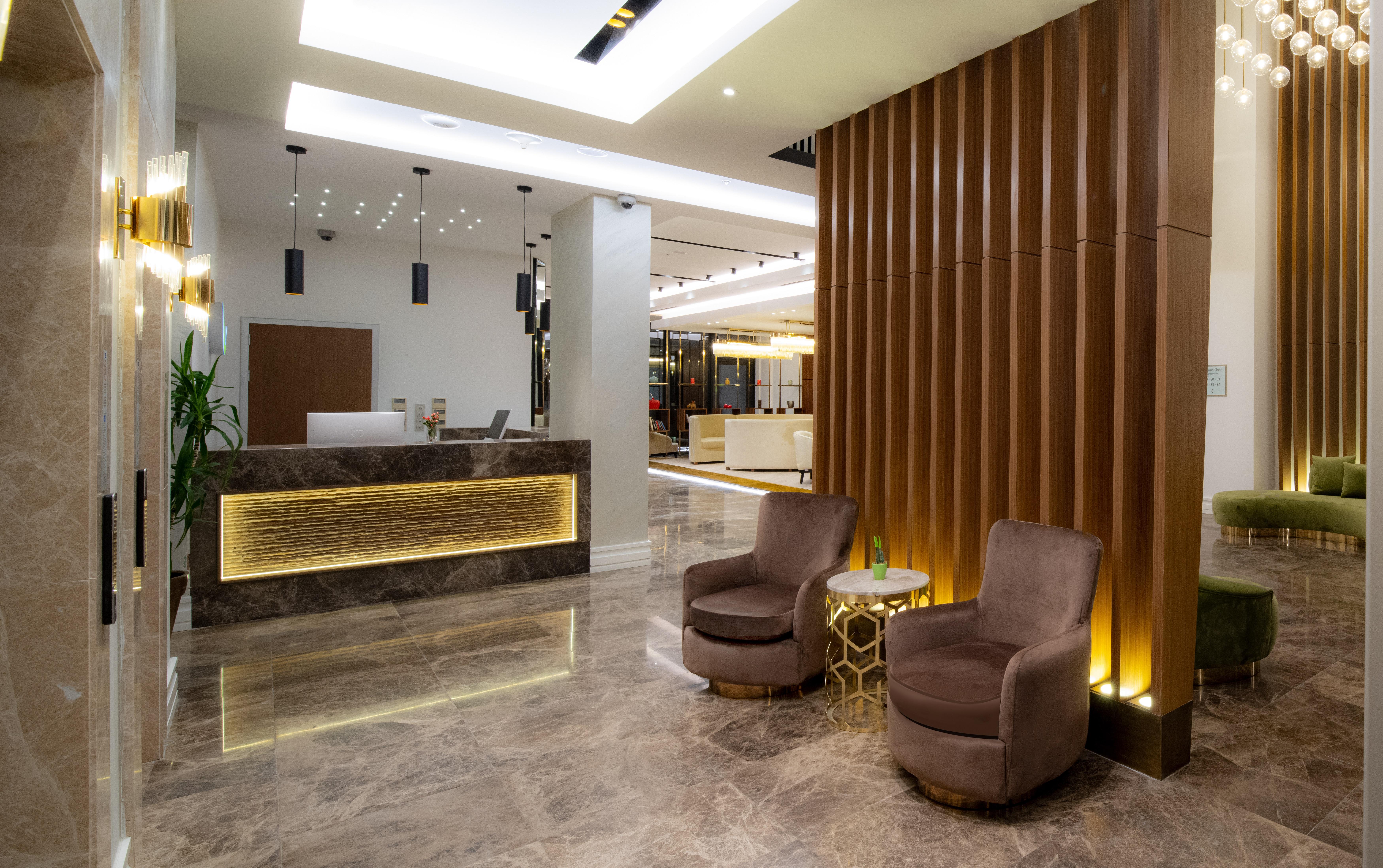 Movenpick Living Istanbul West Hotel Exterior foto Lobby