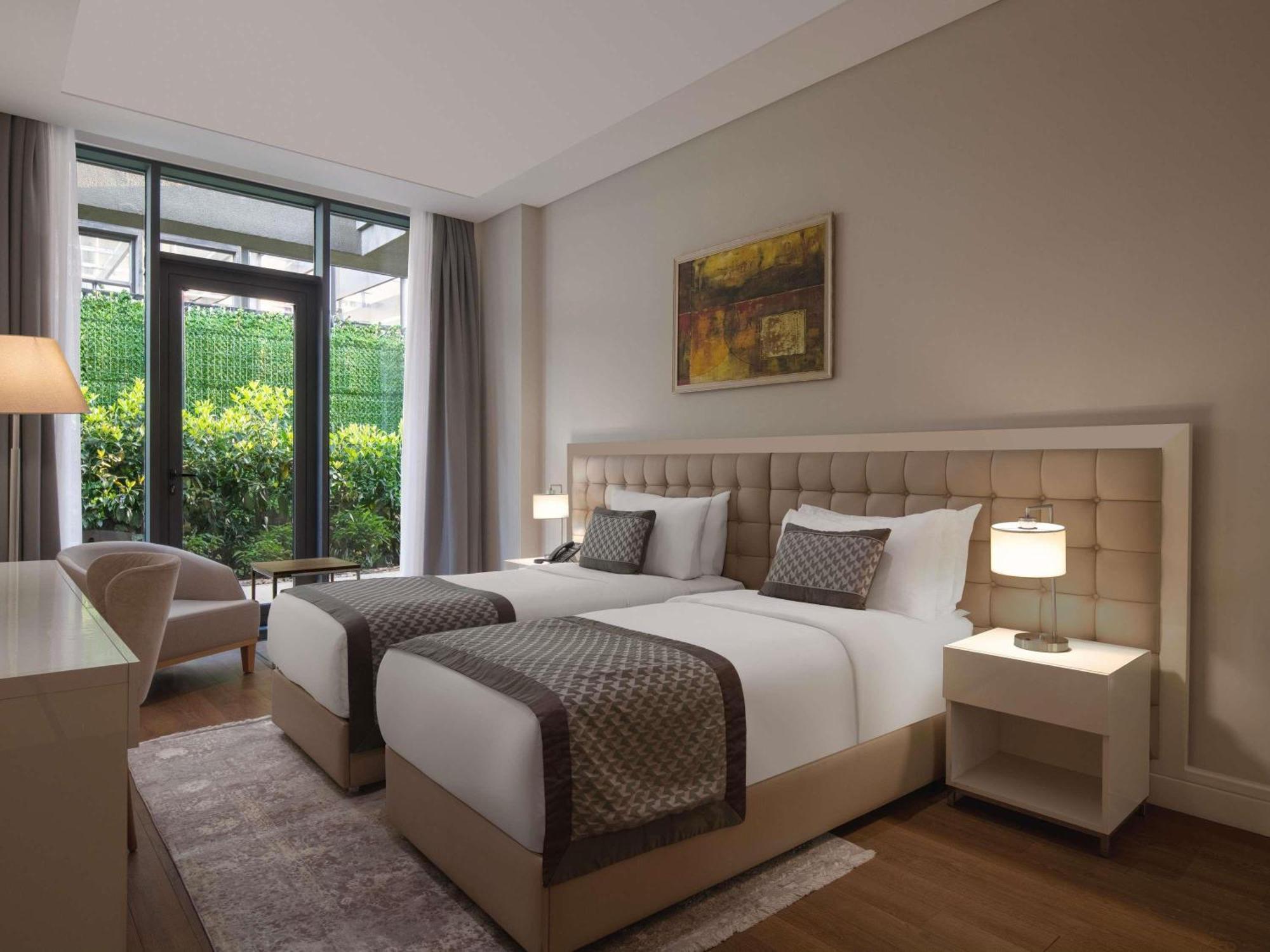 Movenpick Living Istanbul West Hotel Exterior foto