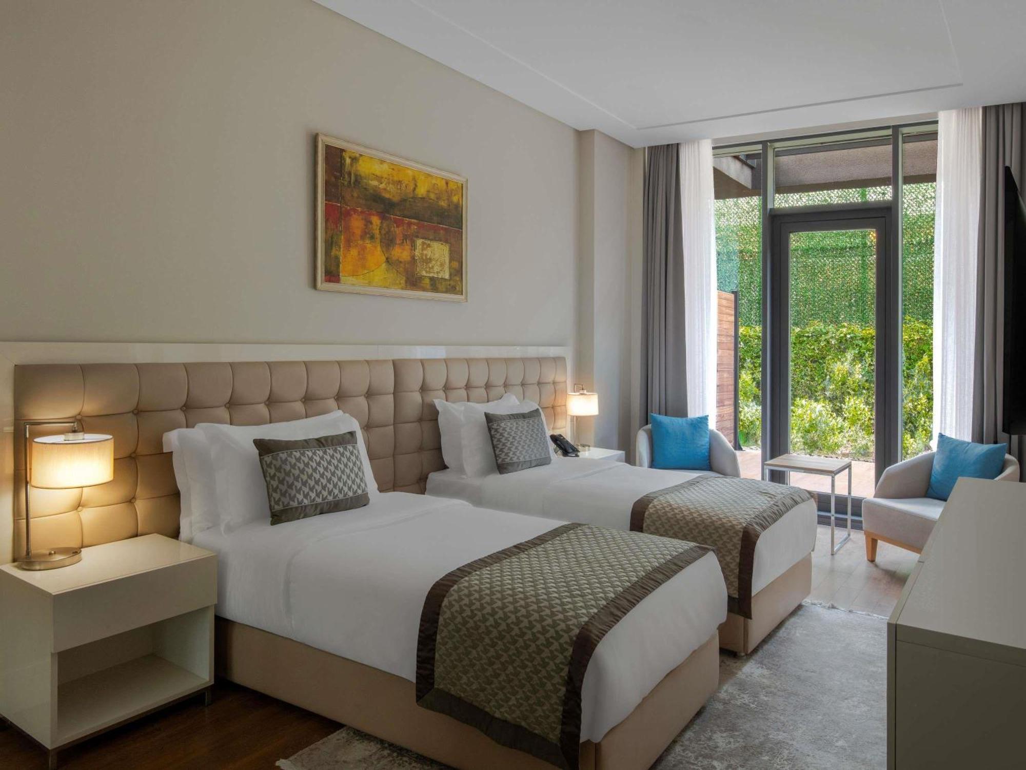 Movenpick Living Istanbul West Hotel Exterior foto