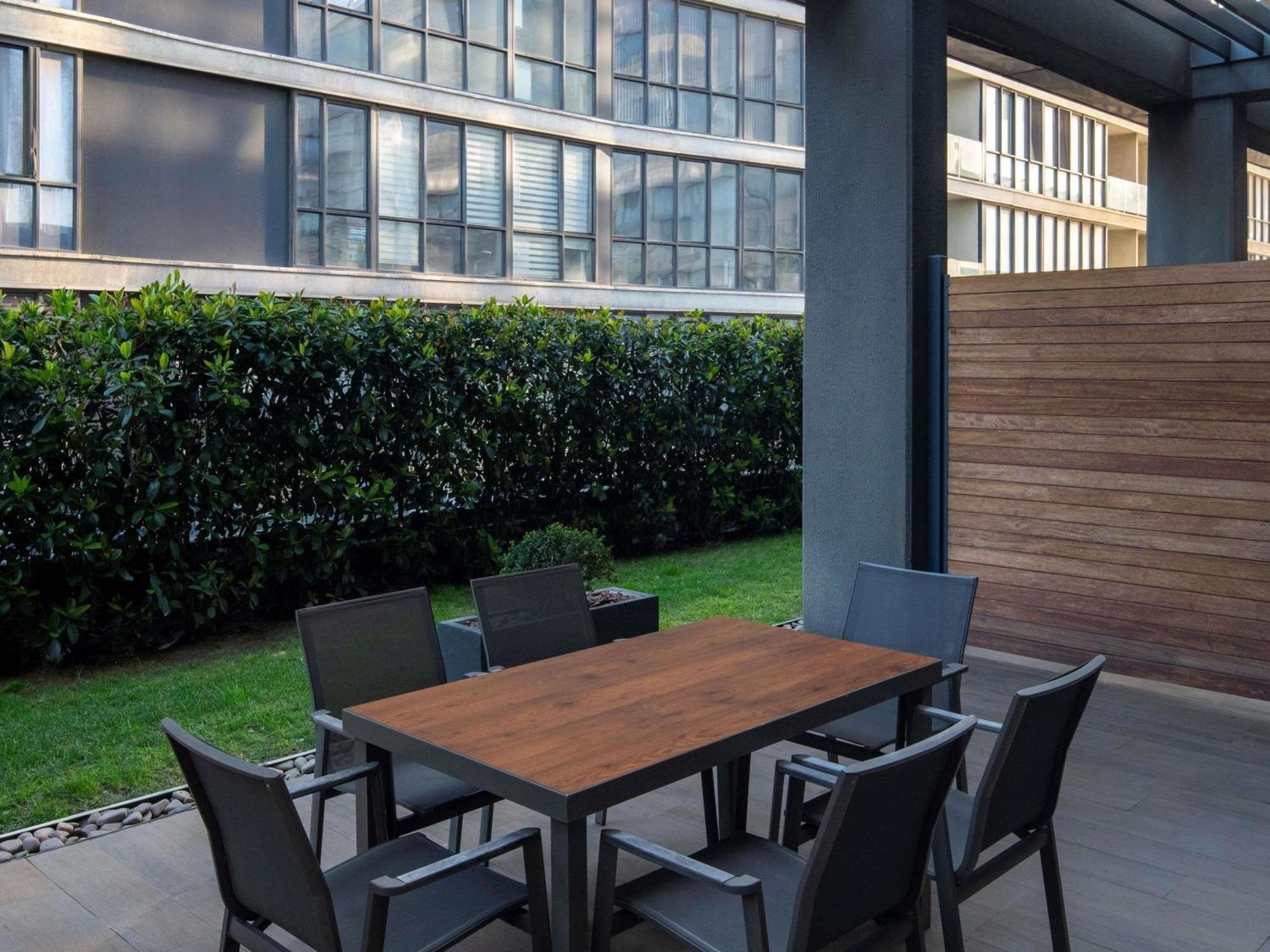 Movenpick Living Istanbul West Hotel Exterior foto