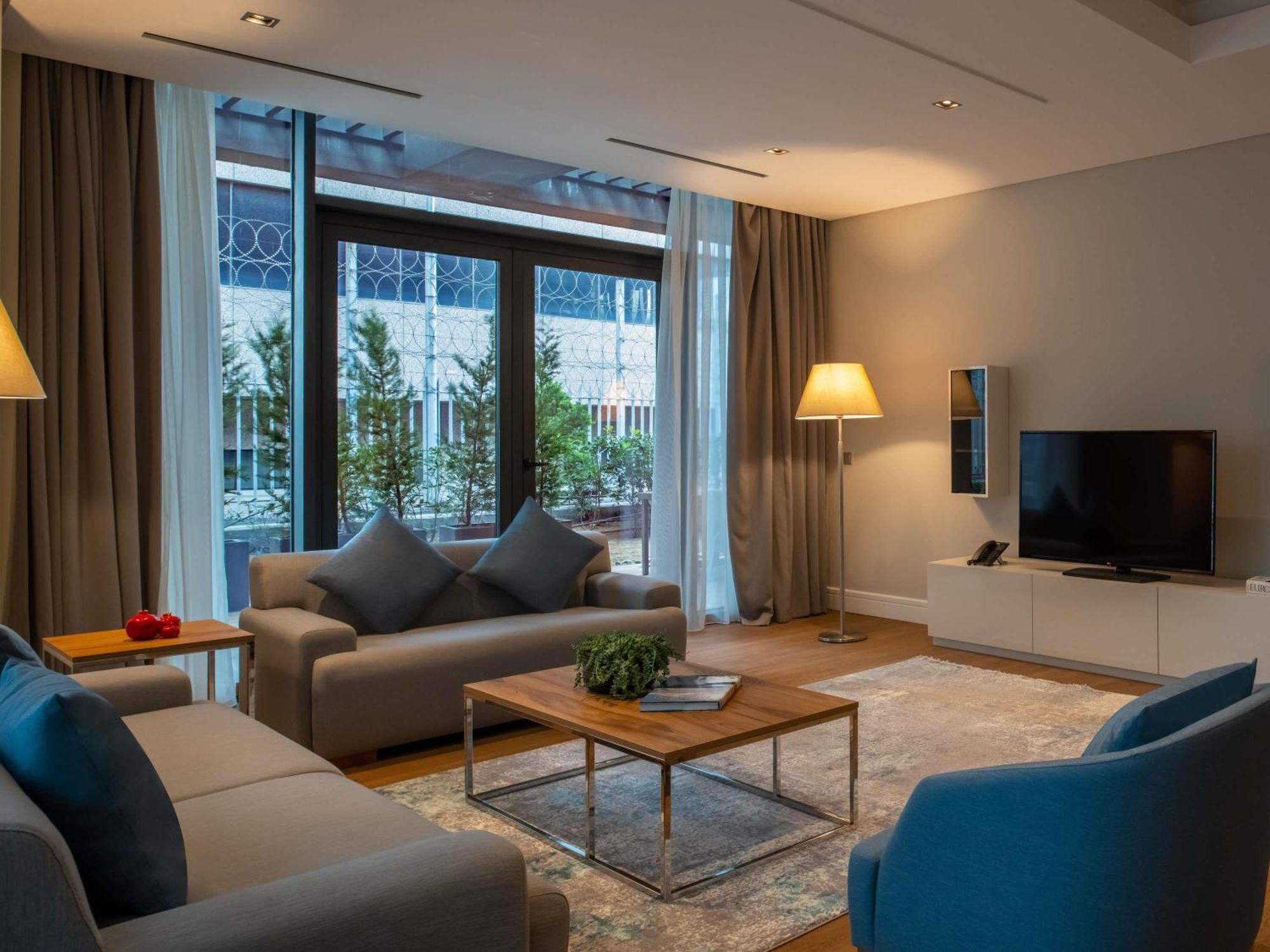 Movenpick Living Istanbul West Hotel Exterior foto